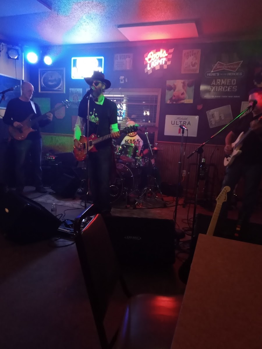 S & K's Landeck Tavern - Photo 7