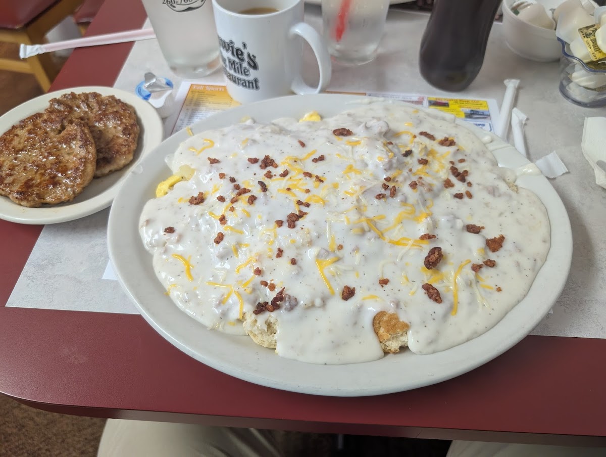 Howies Six Mile Restaurant - Photo 1