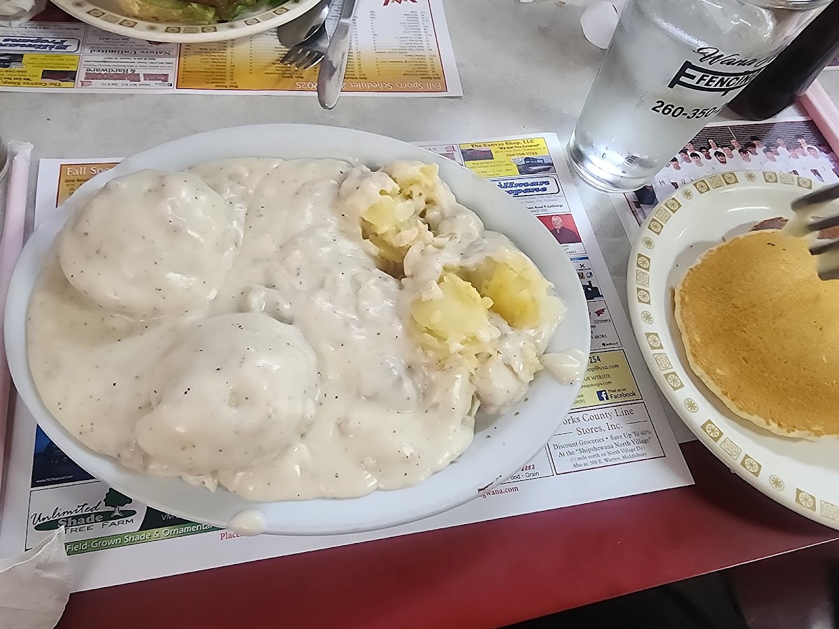 Howies Six Mile Restaurant - Photo 5