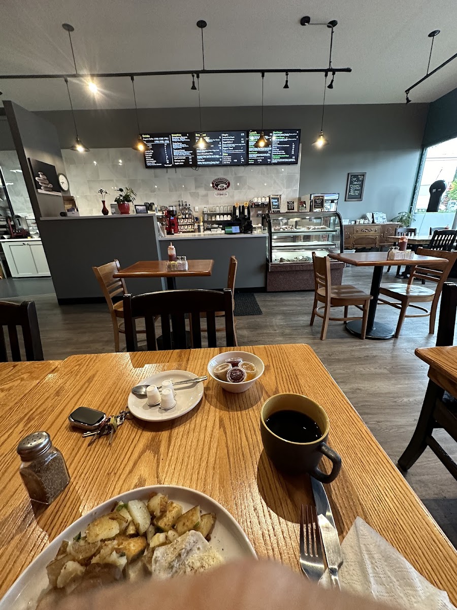 Amore Bistro cafe - Photo 1