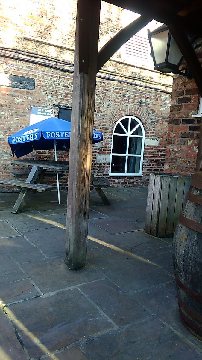 Hare & Hounds - Photo 7