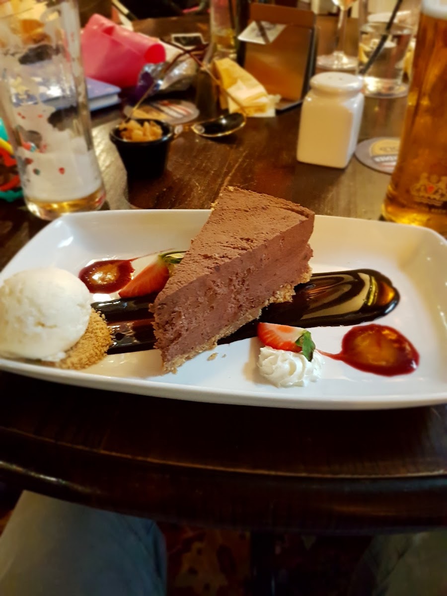 Hare & Hounds - Photo 8