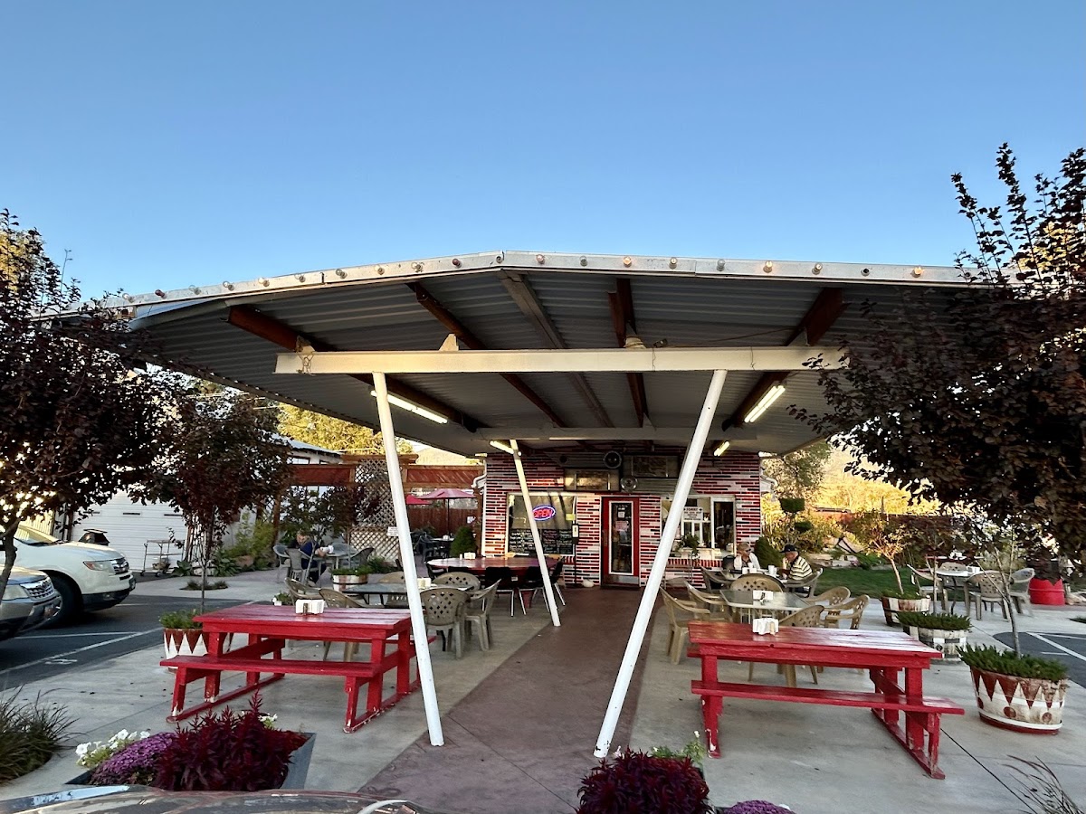 Filly's Carhop Cafe - Photo 7