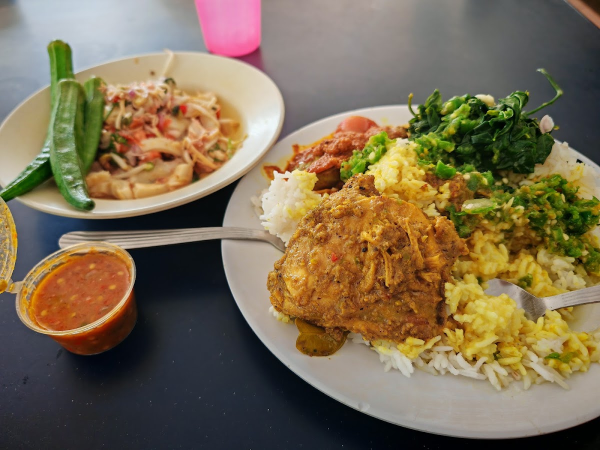 Restoran Ikan Bakar Malim - Photo 6