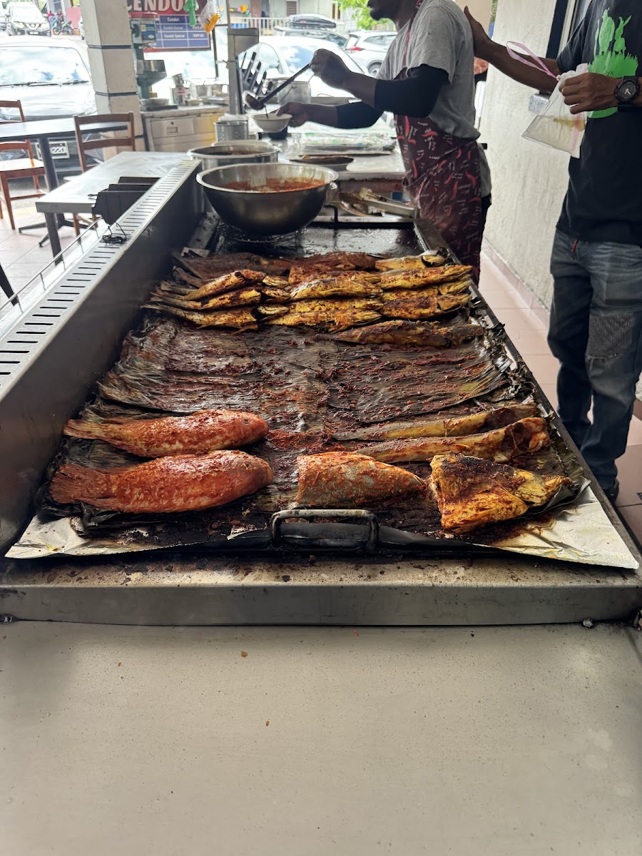 Restoran Ikan Bakar Malim - Photo 7