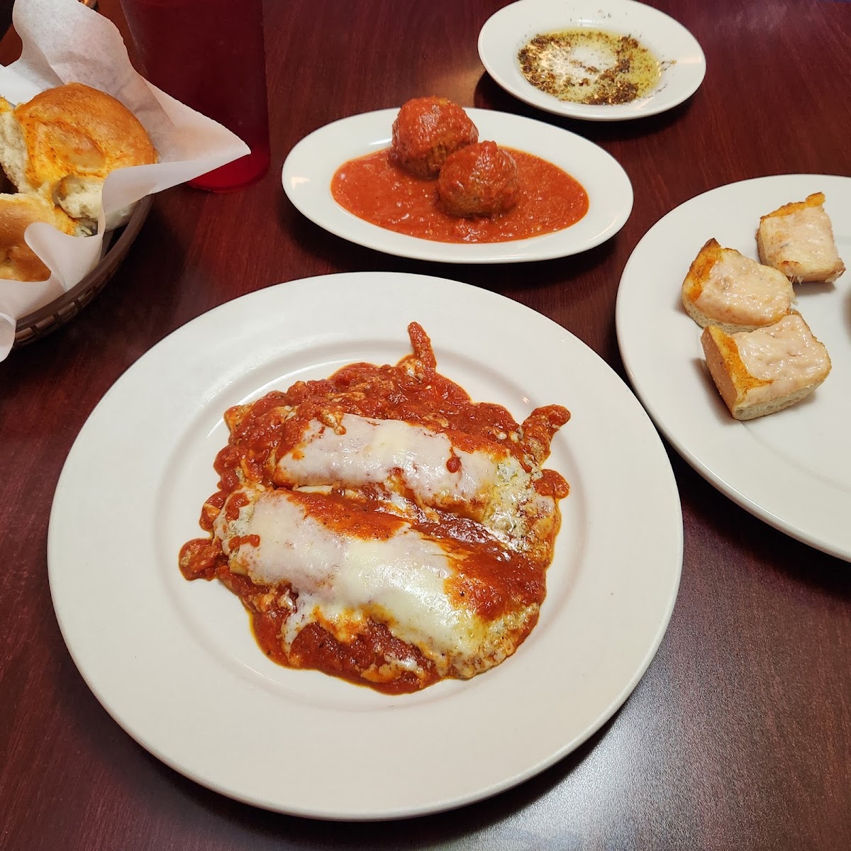 Fontana Italian Restaurant - Photo 4