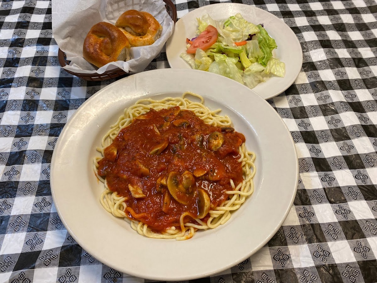 Fontana Italian Restaurant - Photo 7