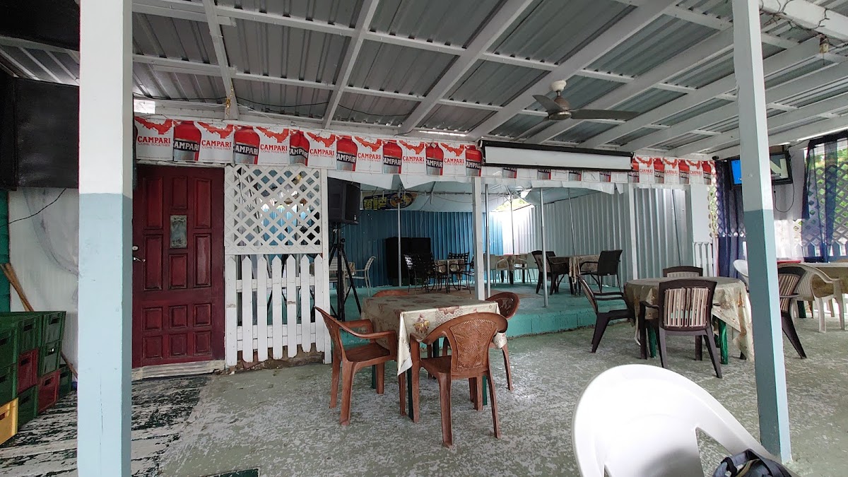 Coffy’s Bayside Bar and Restaurant - Photo 2