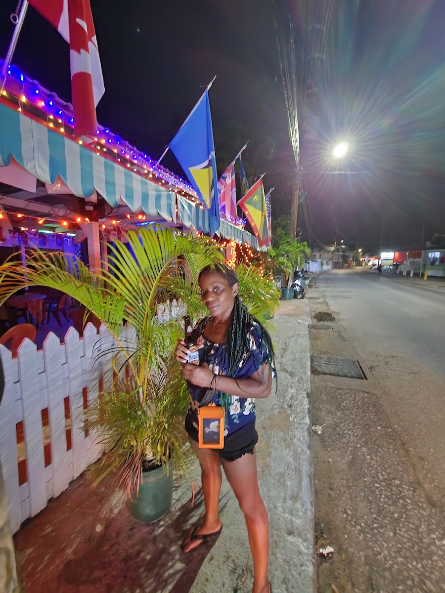 Coffy’s Bayside Bar and Restaurant - Photo 7