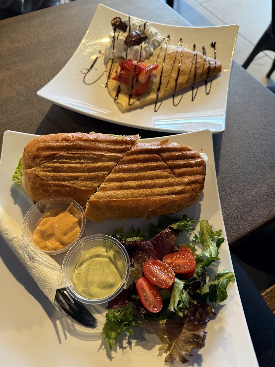 Redondo Coffee & Crepes - Photo 3