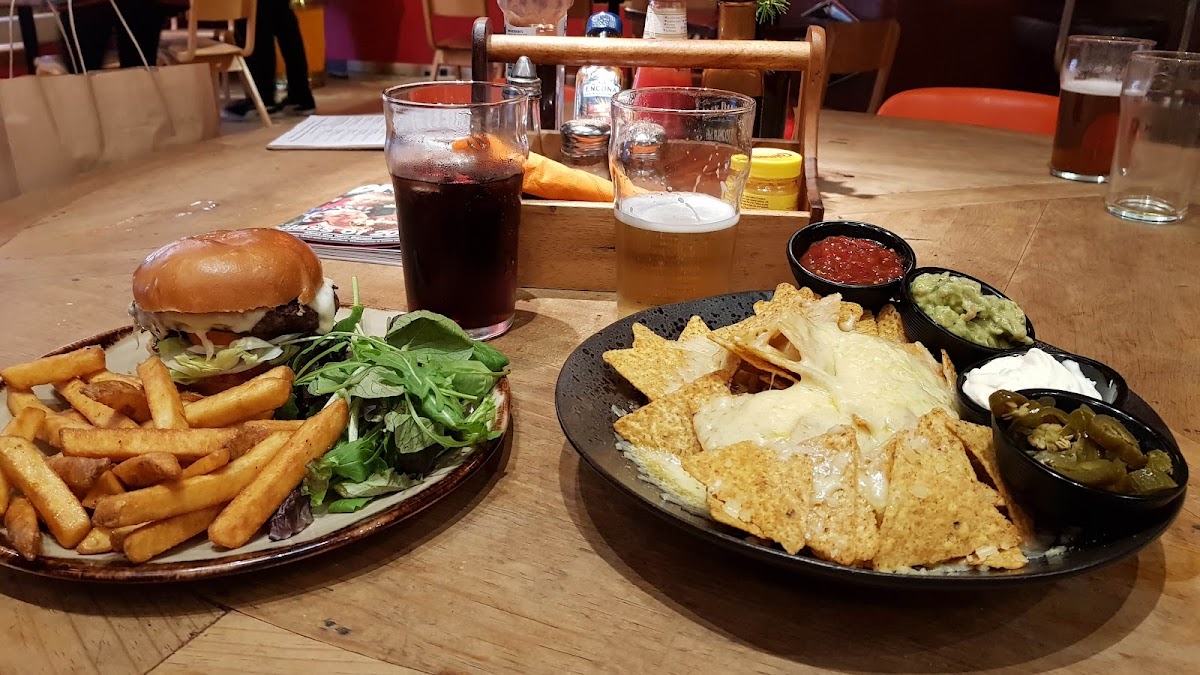 Night & Day Cafe - Photo 2