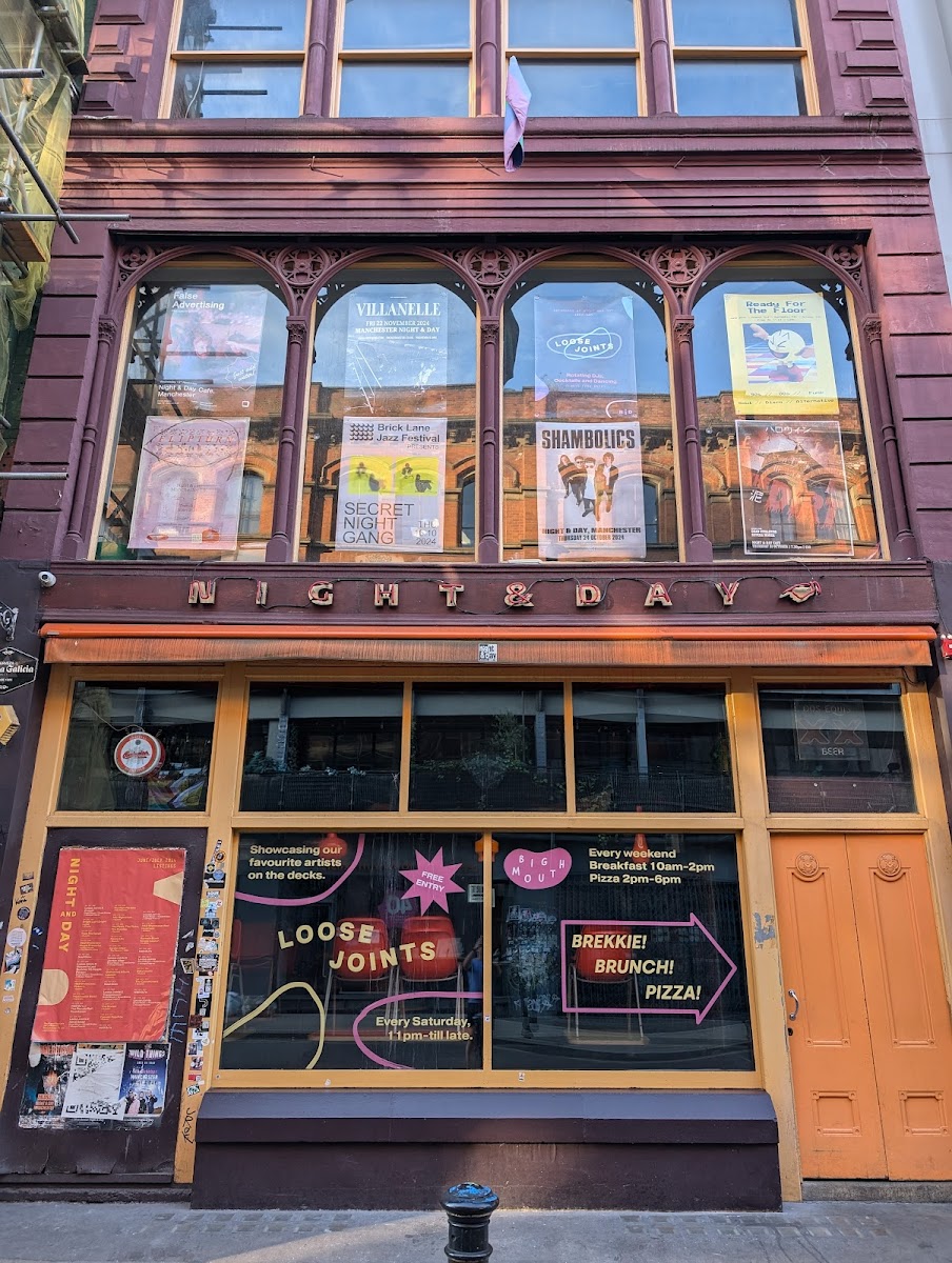 Night & Day Cafe - Photo 6