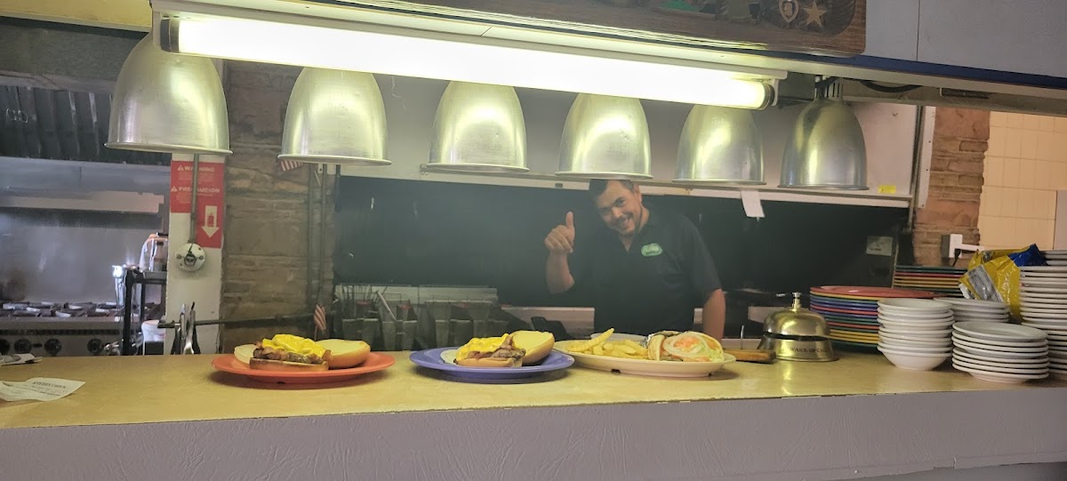 La Loma Coney Island Restaurant - Photo 8