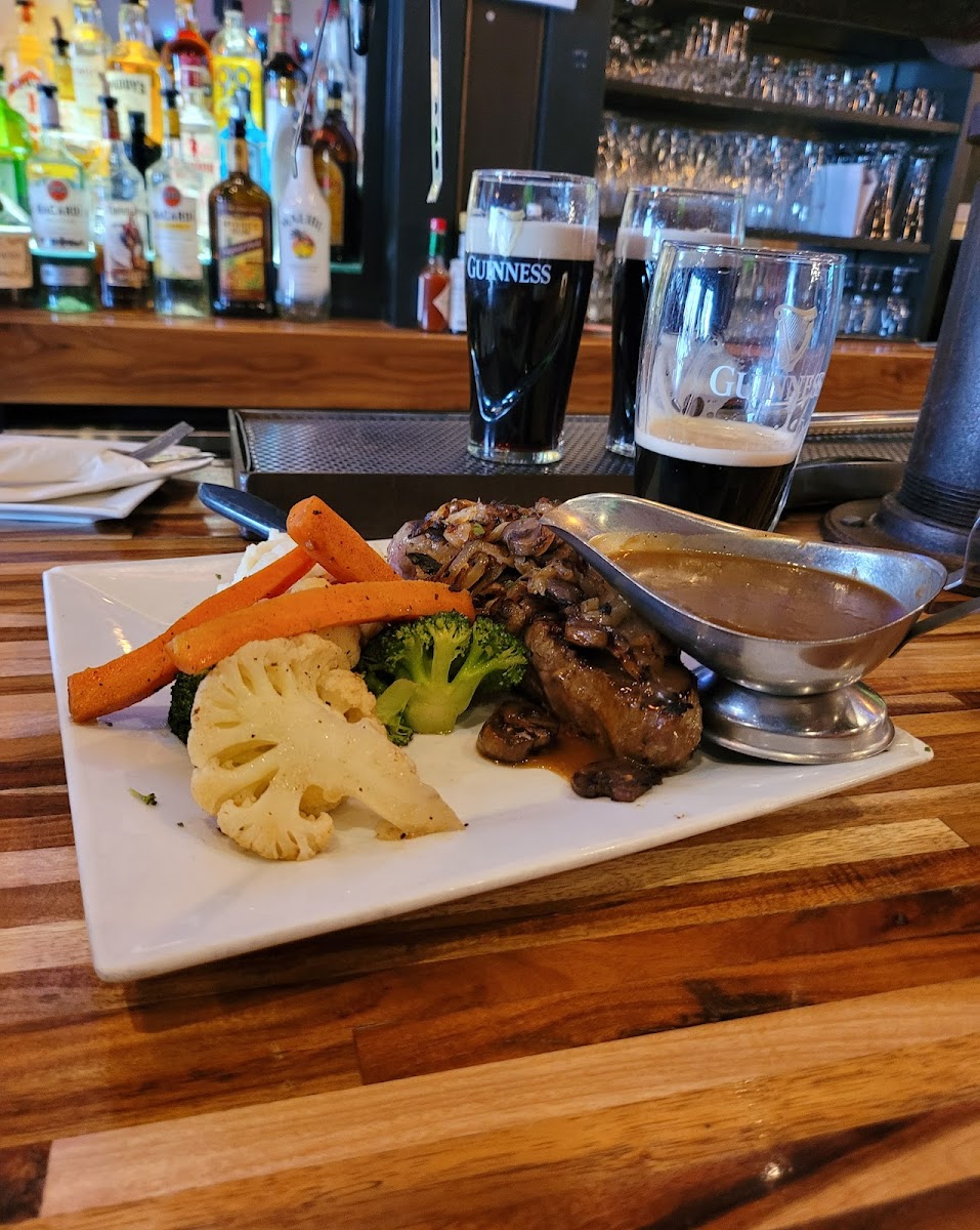 The Whistlin' Donkey - Photo 8