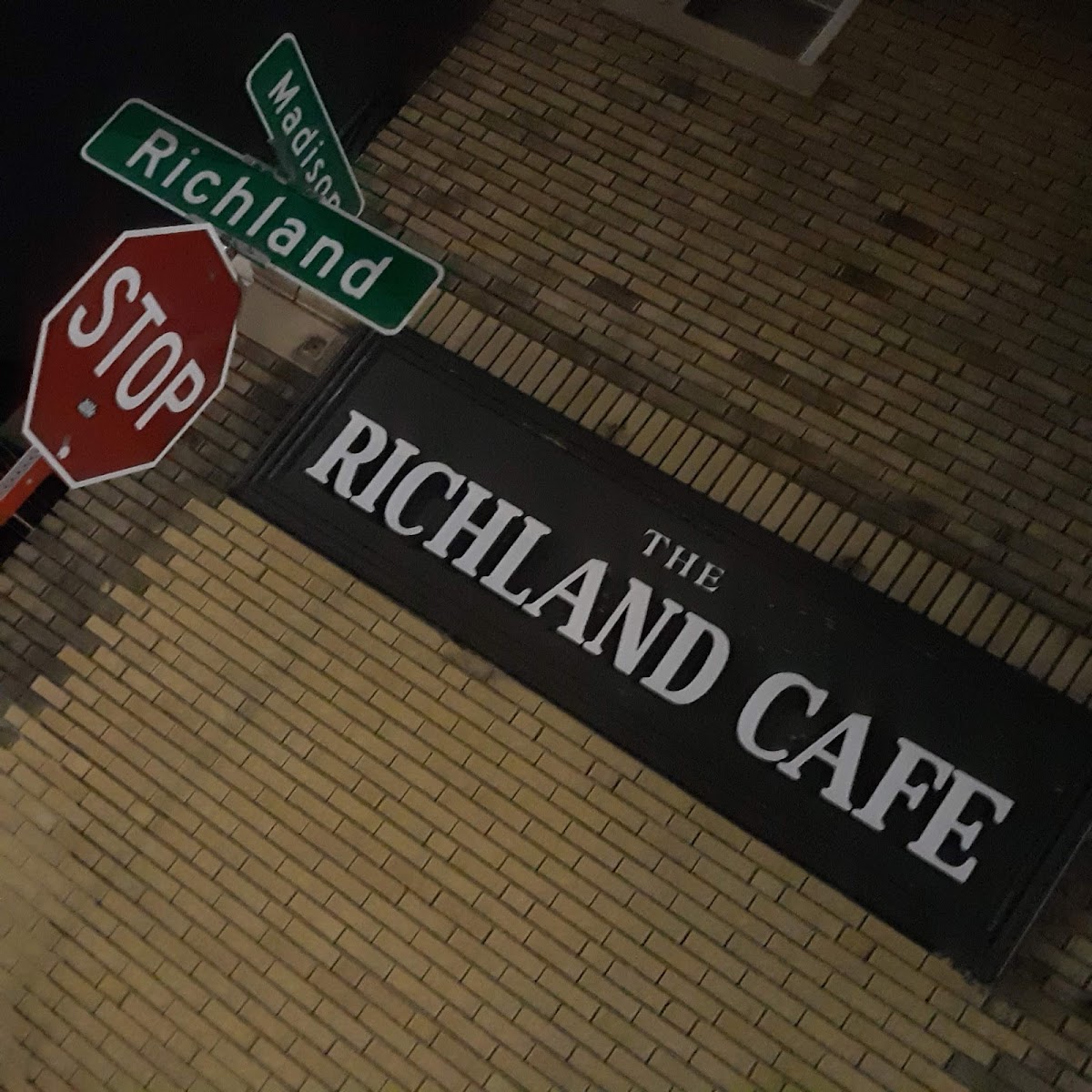 Richland Cafe - Photo 1