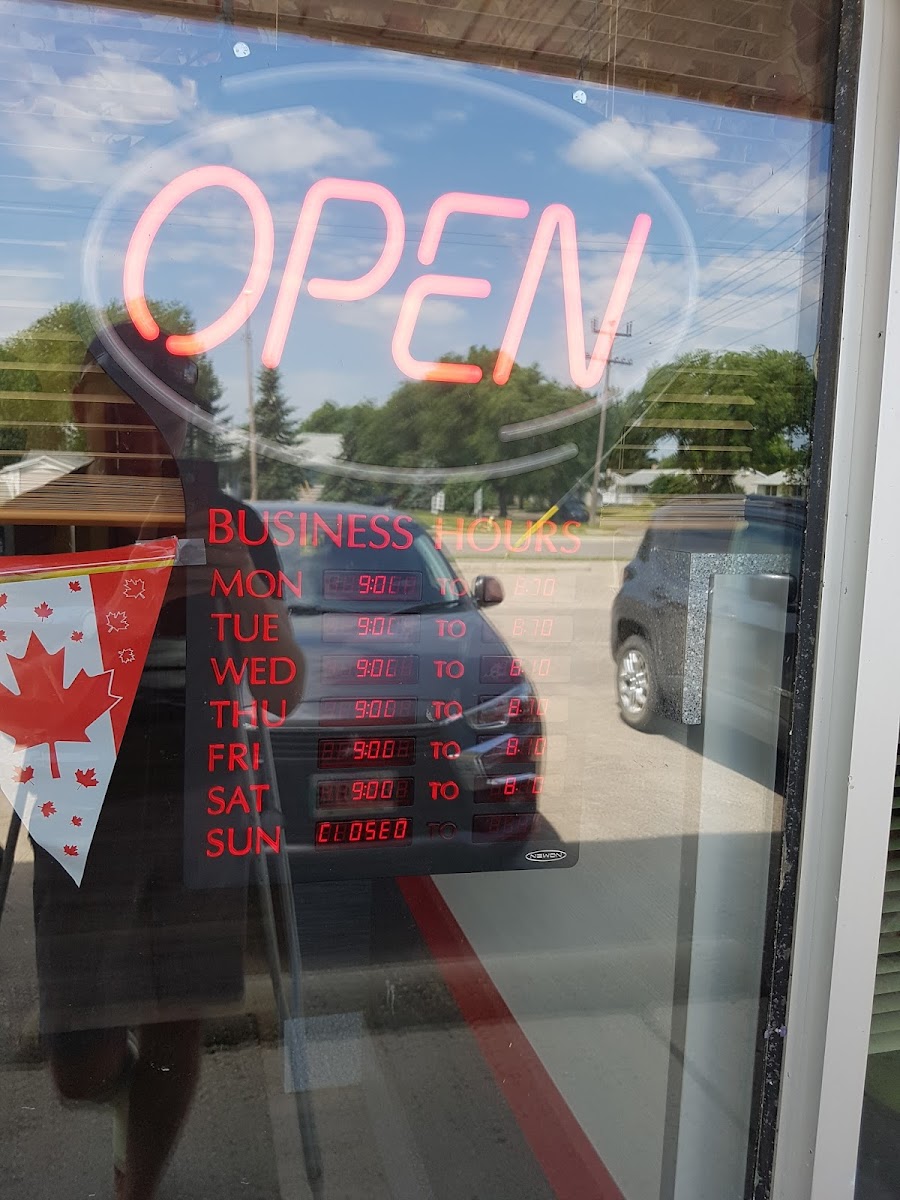 Cranberry's Family Restaurant - Photo 9