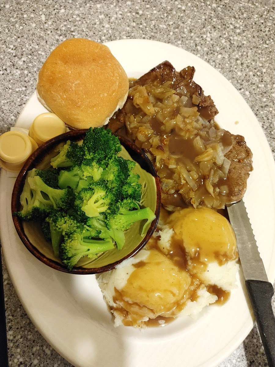Cranberry's Family Restaurant - Photo 2