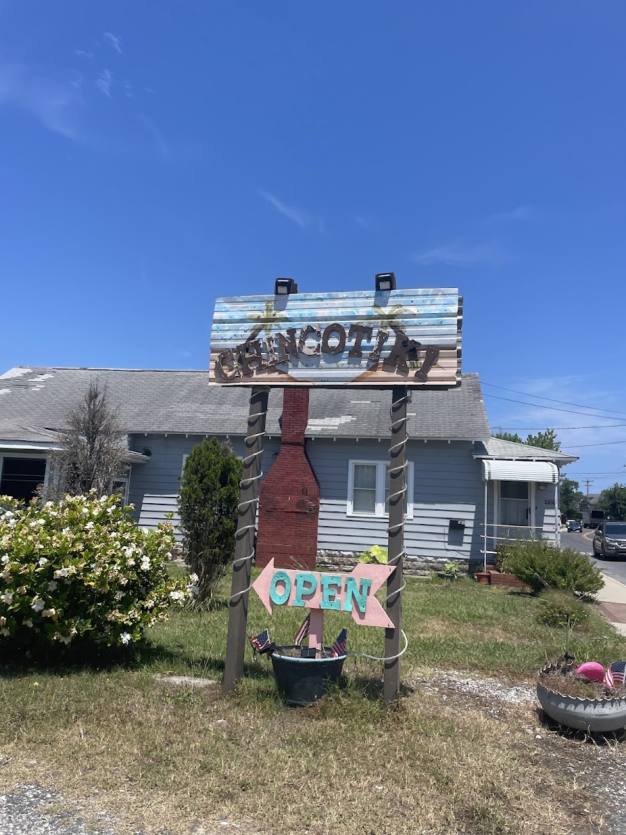 ChincoTiki Caribbean Bar and Grill - Photo 9