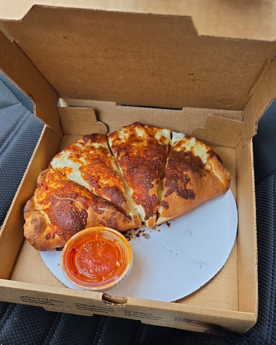 Holiday Pizza - Photo 1