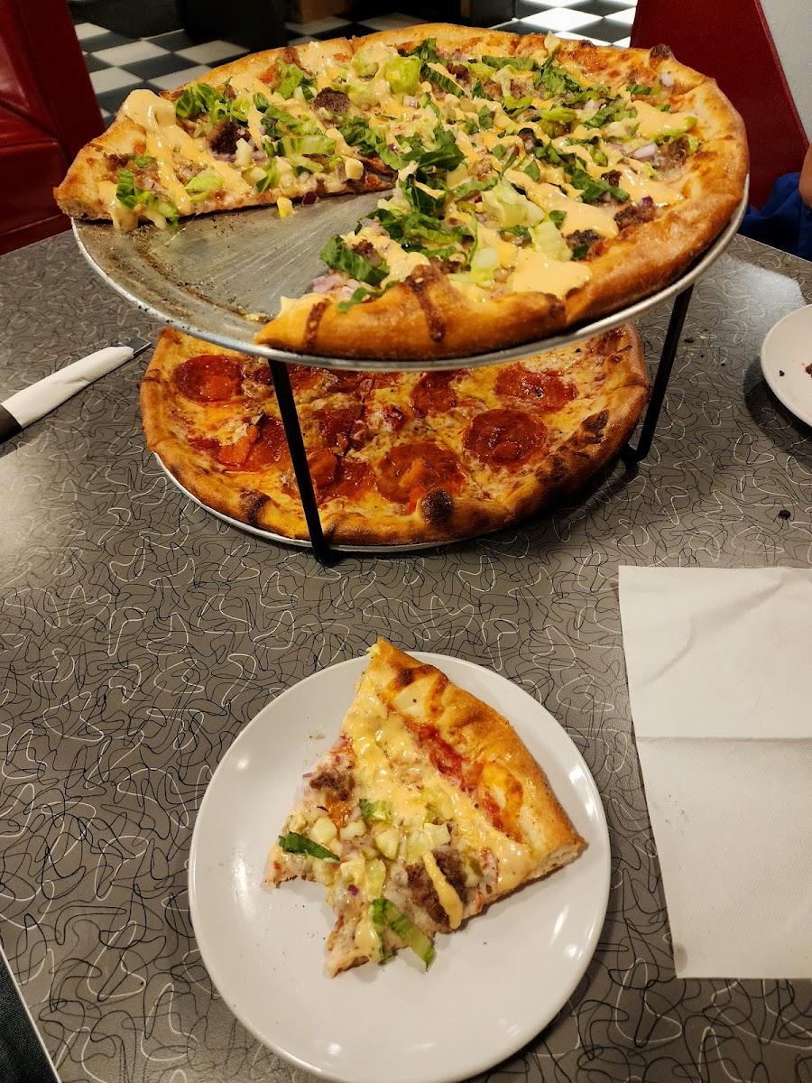 Mack’s Original Pizza Pub - Photo 7