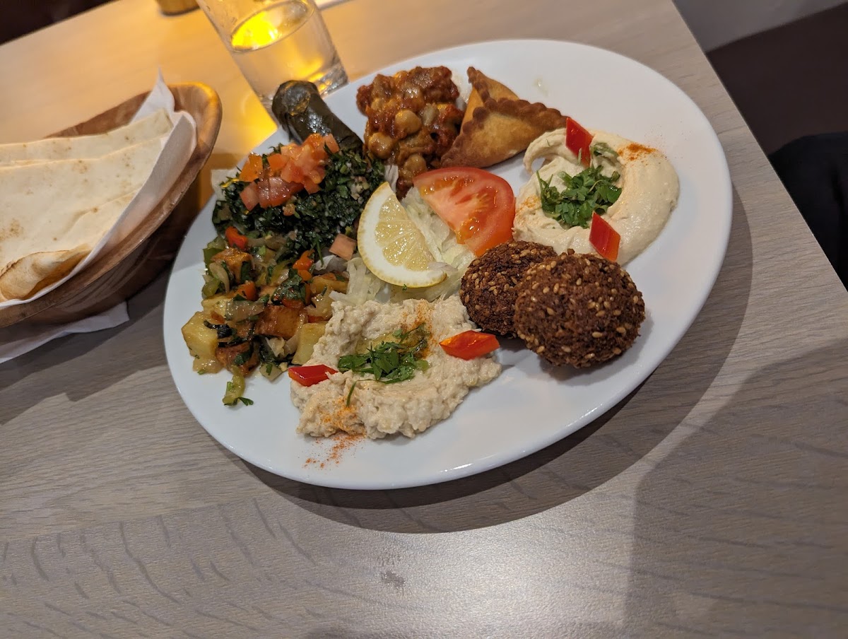 Mazar Restaurant - Photo 5