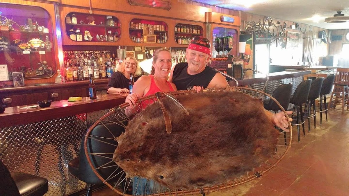 Long Branch Tavern - Photo 7