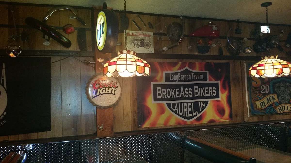 Long Branch Tavern - Photo 8
