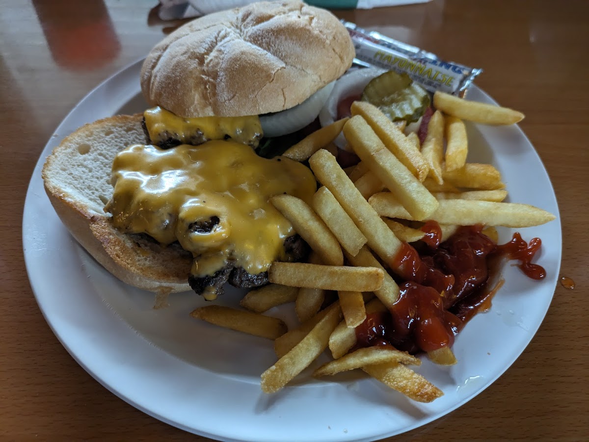 Mulligan's - Photo 3