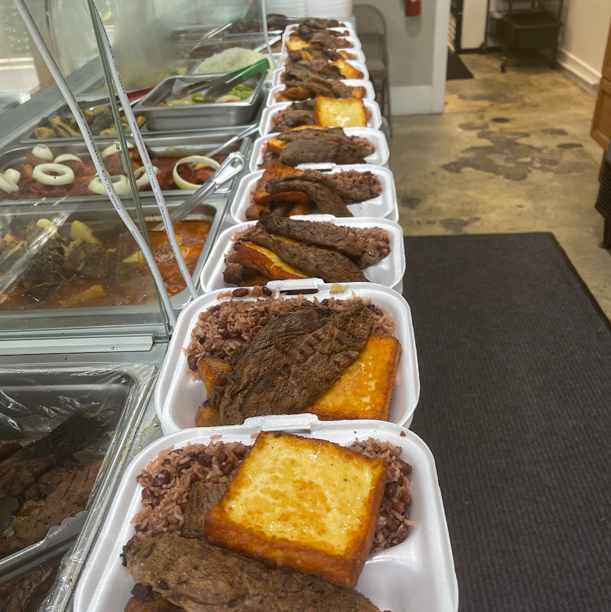 Fritanga Kendall Grille - Photo 9