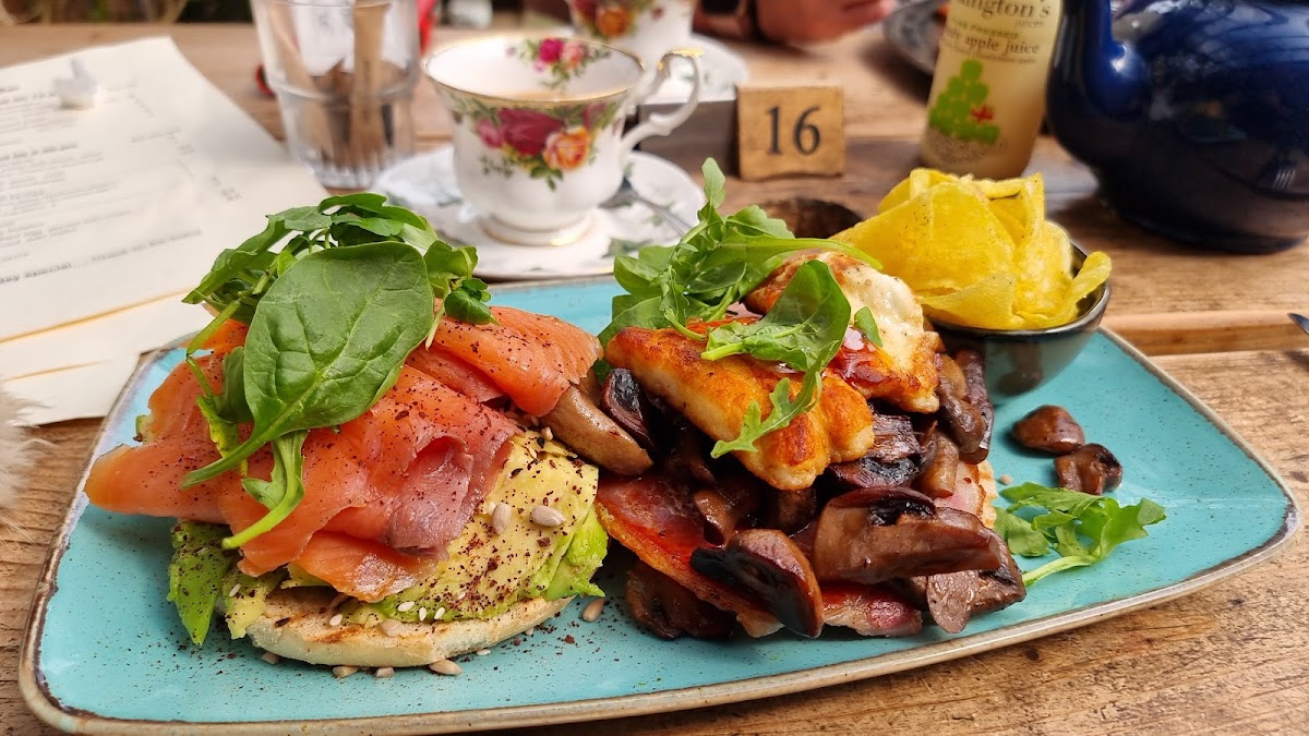 No. 142 Café & Bar - Photo 9