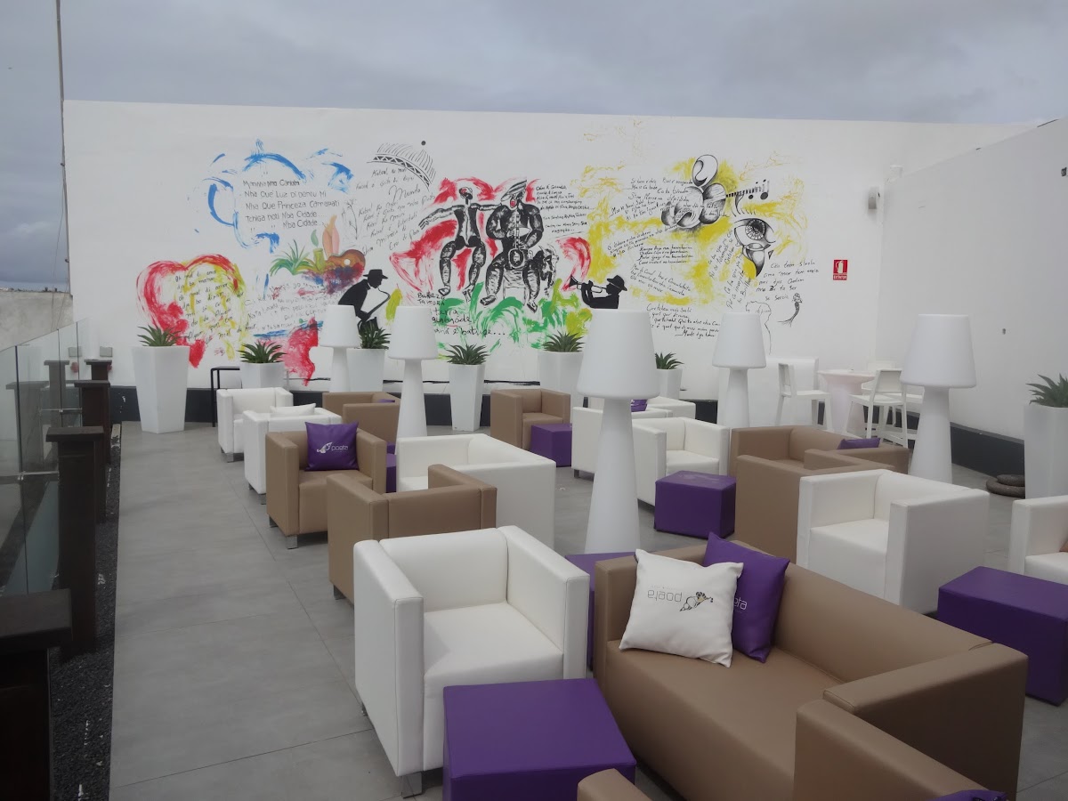 O Poeta Lounge & Food - Photo 9