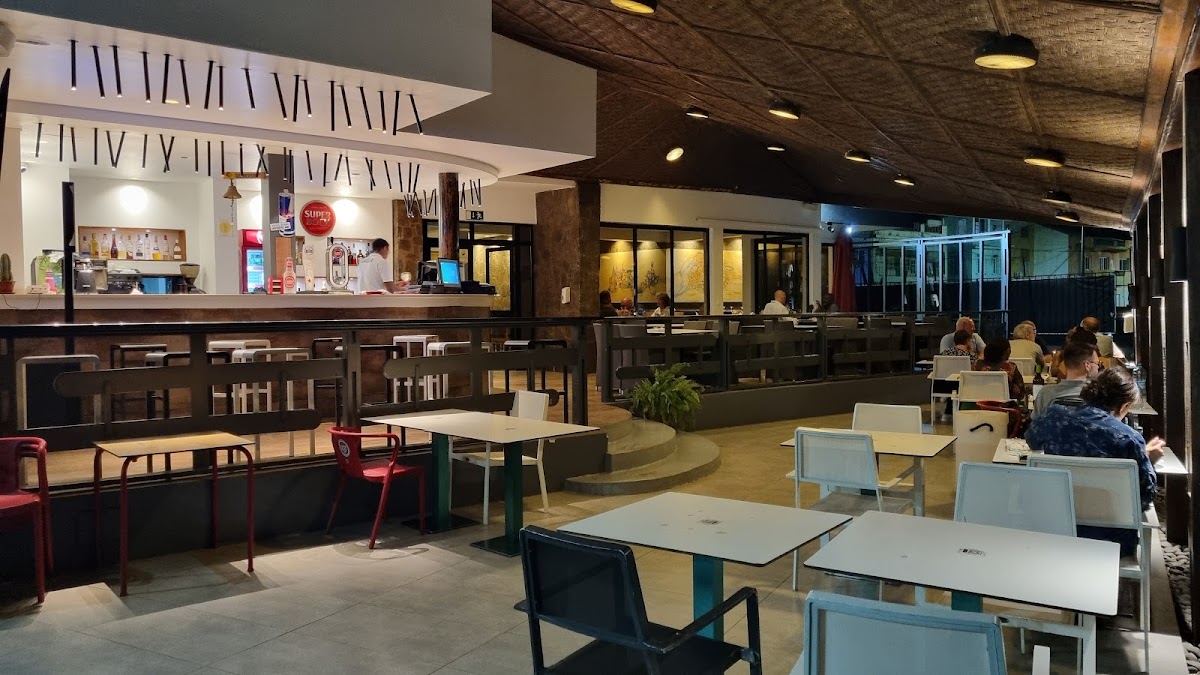 O Poeta Lounge & Food - Photo 7