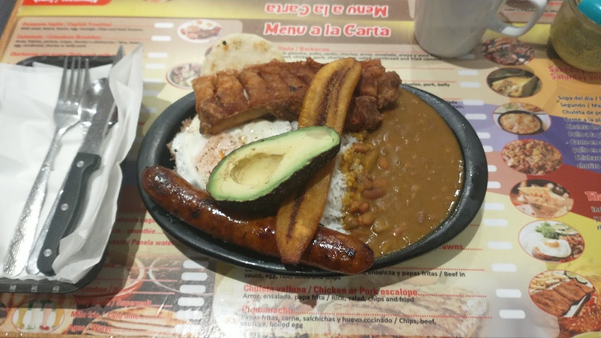 Delipan Colombian Bakery & Cafe - Photo 2