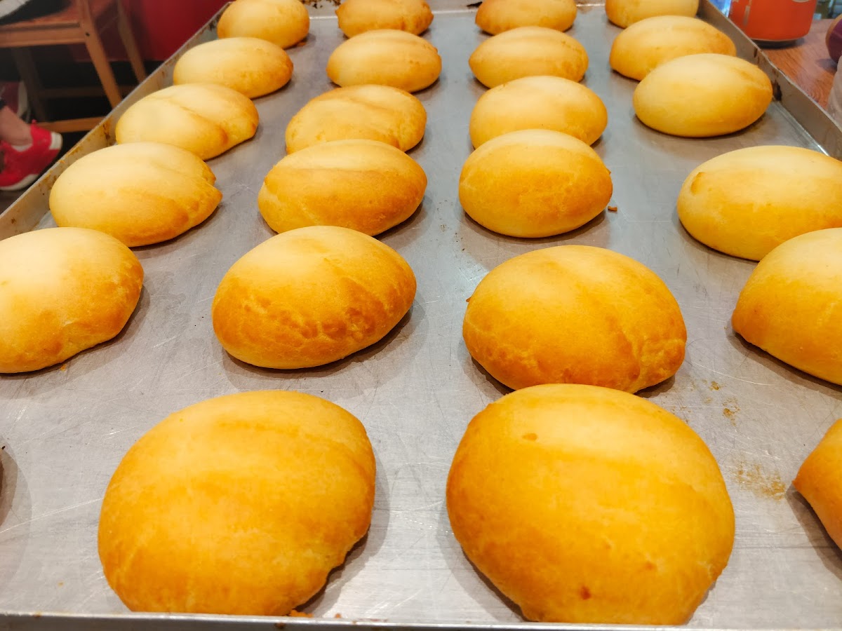 Delipan Colombian Bakery & Cafe - Photo 4