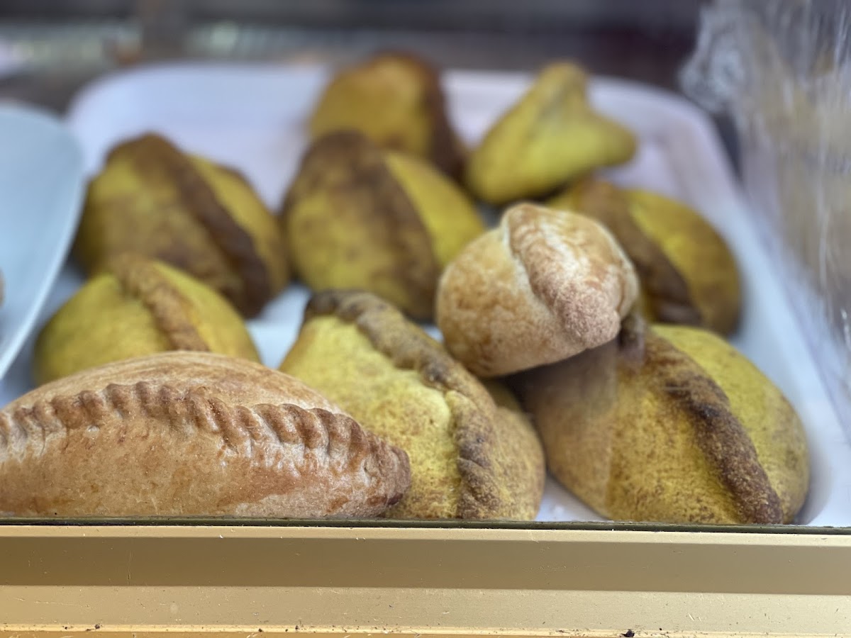 Delipan Colombian Bakery & Cafe - Photo 8