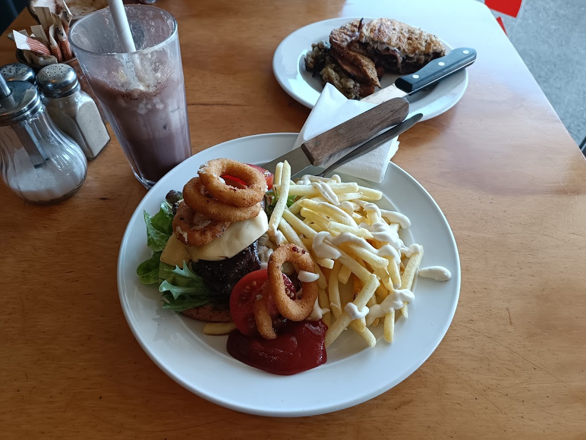 Orbit Cafe - Photo 6
