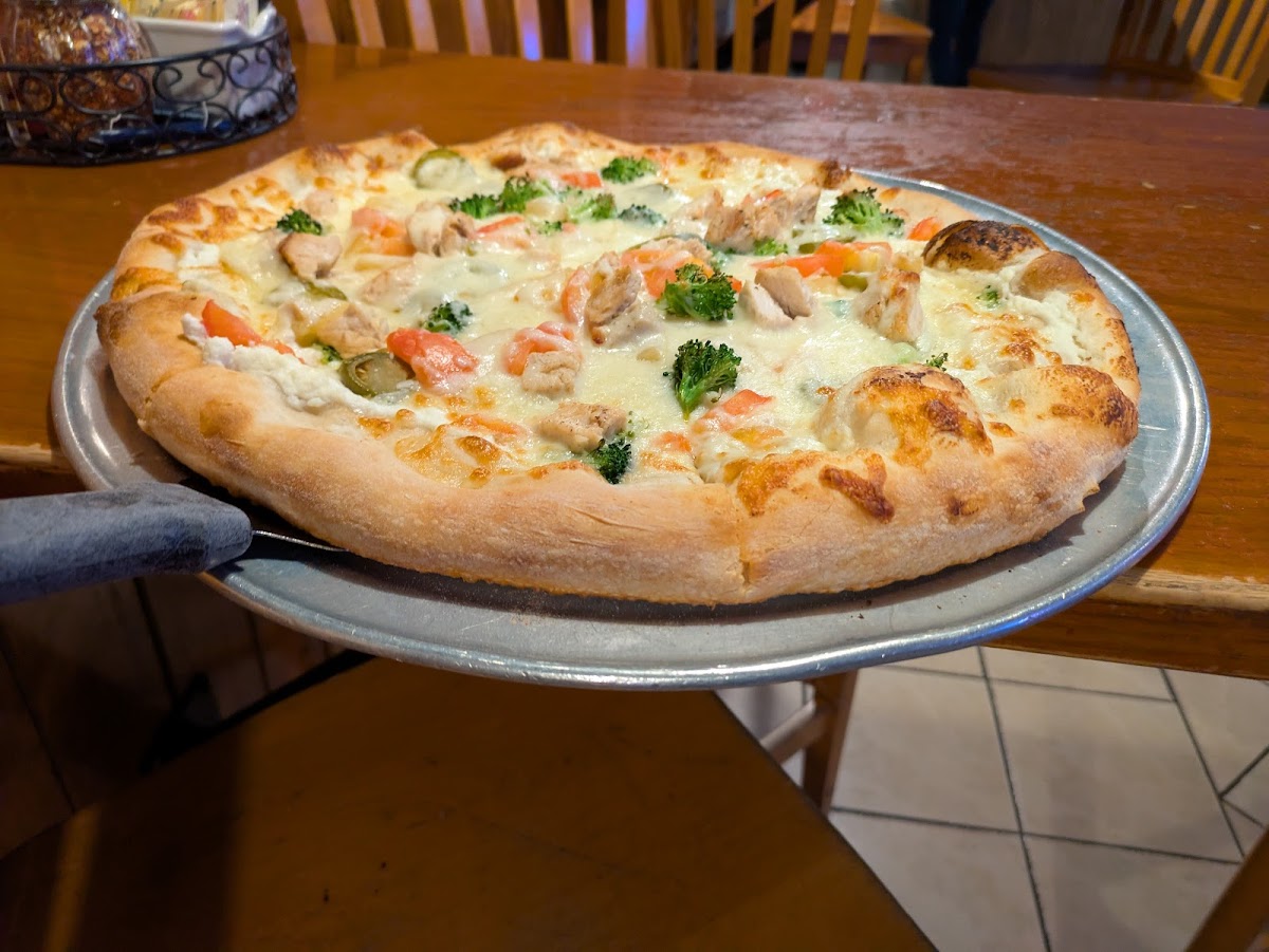 La Piazza Italian Restaurant & Bar - Photo 3