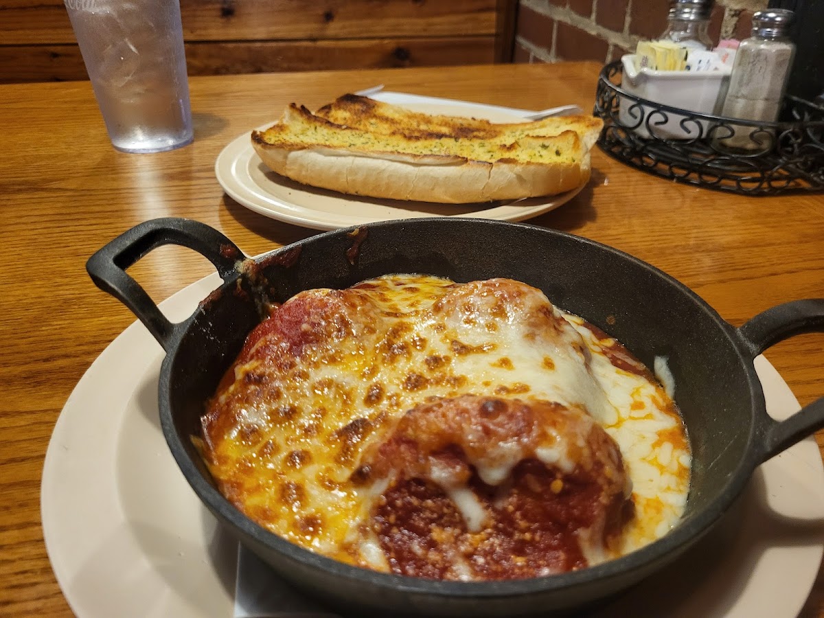 La Piazza Italian Restaurant & Bar - Photo 8