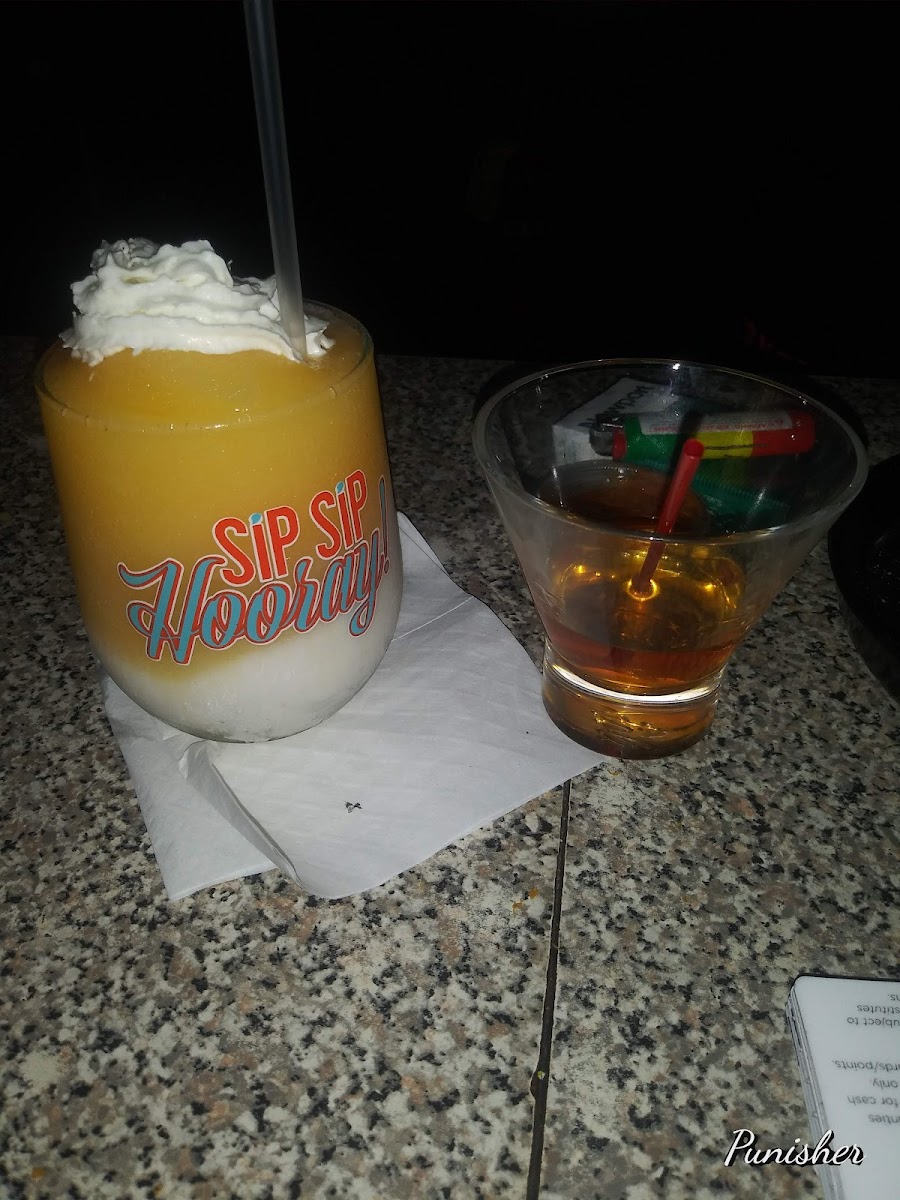 Denise & Earl's - Photo 4