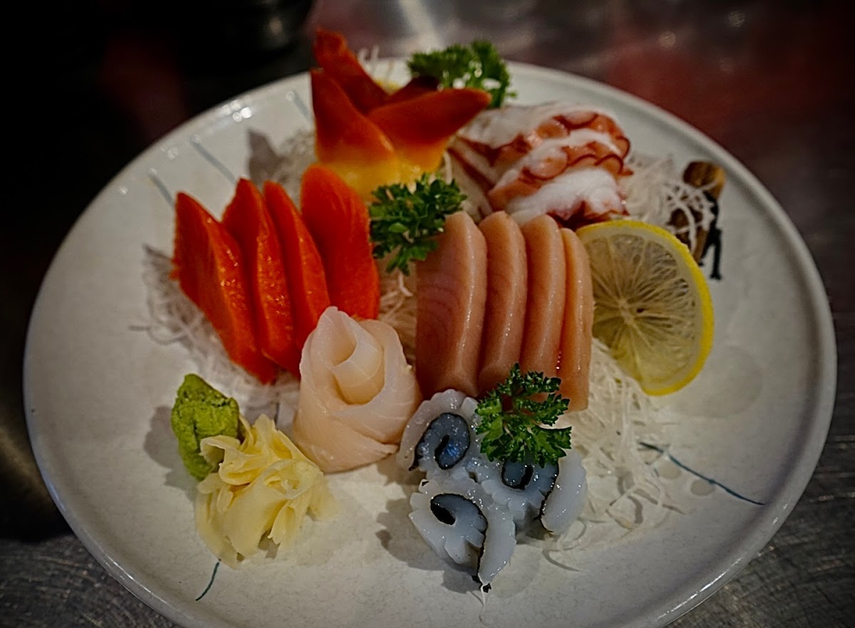 Sushi Belmont - Photo 3
