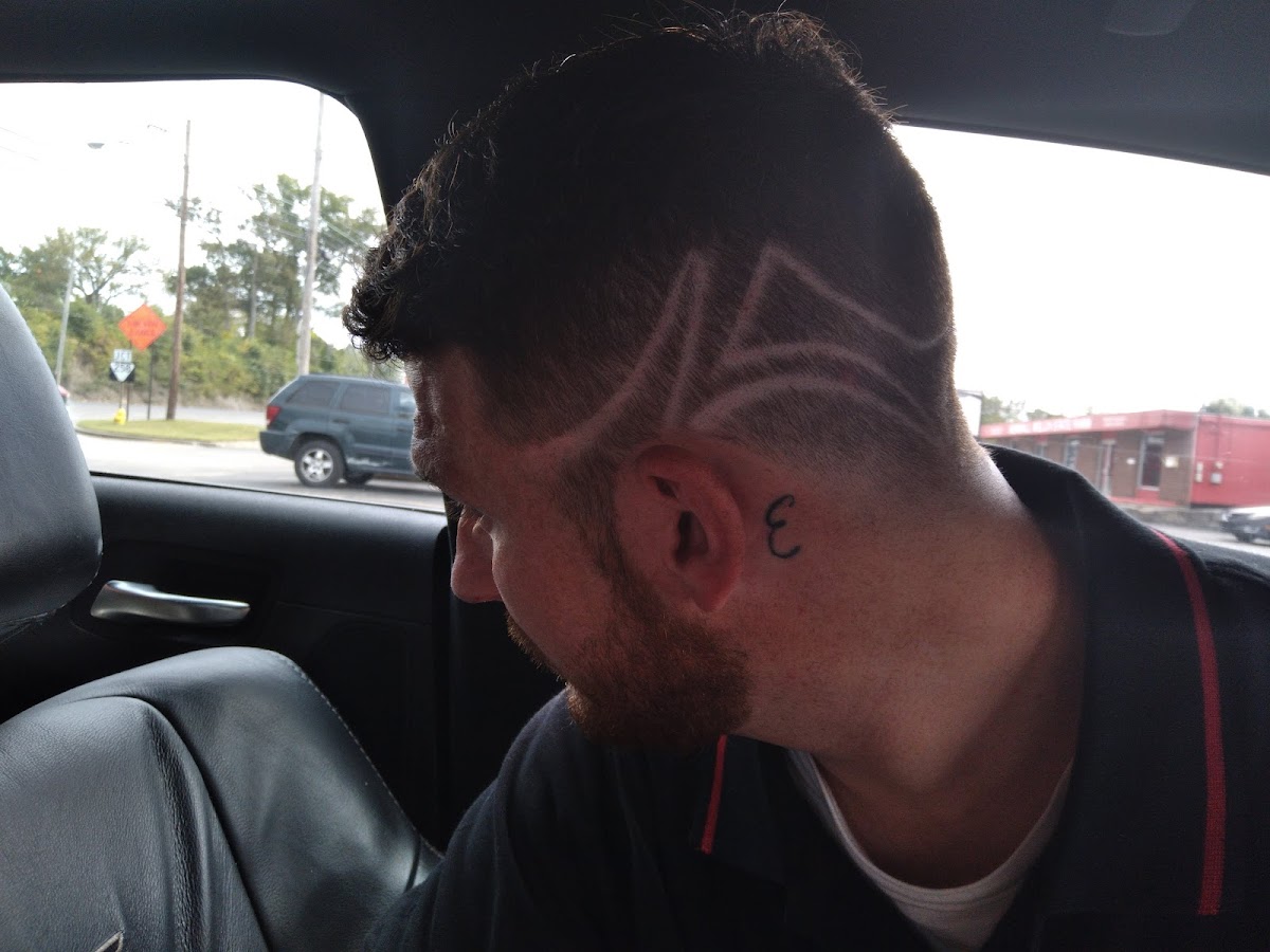 Lakeside Barber Shop - Photo 3