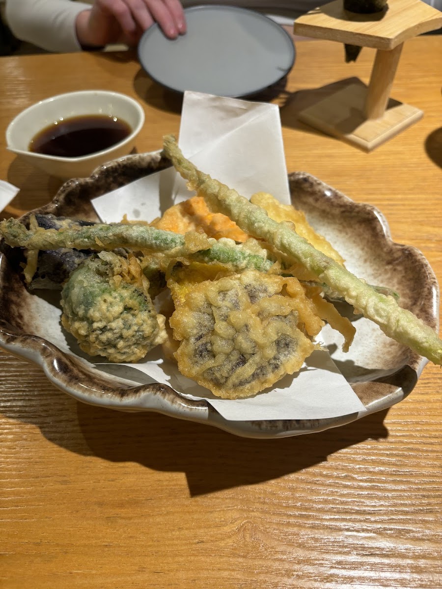 Shoku Sushi & Grill - Photo 9