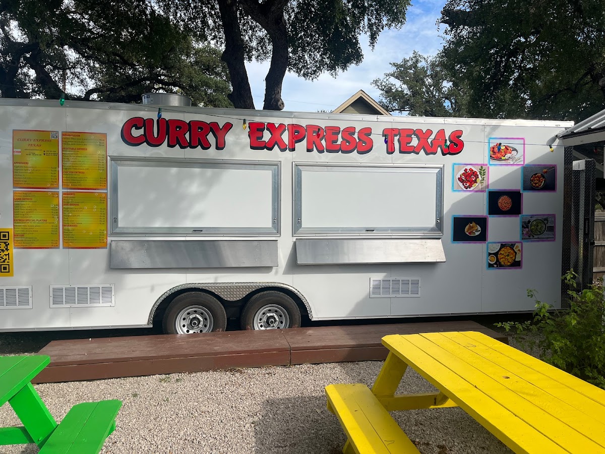 Curry Express Texas - Photo 2