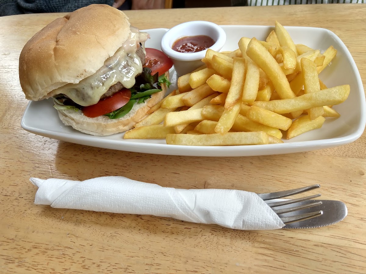 Oaklands Farm Café Ltd - Photo 1