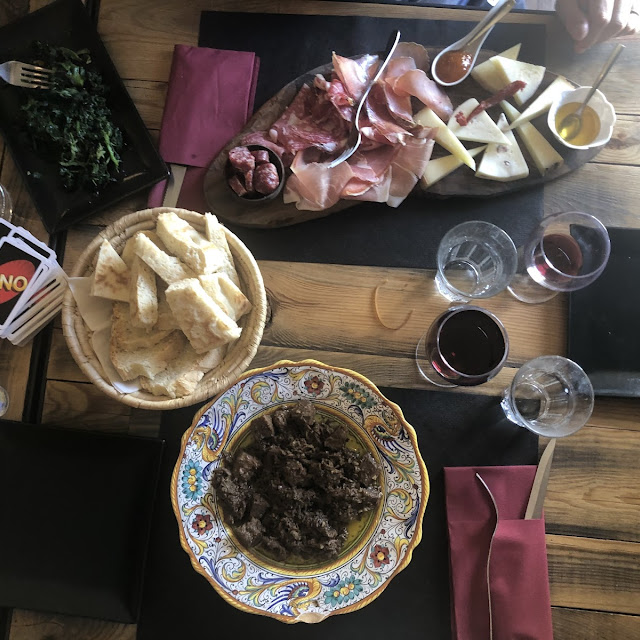 Tagliere Di Salumi E Formaggi