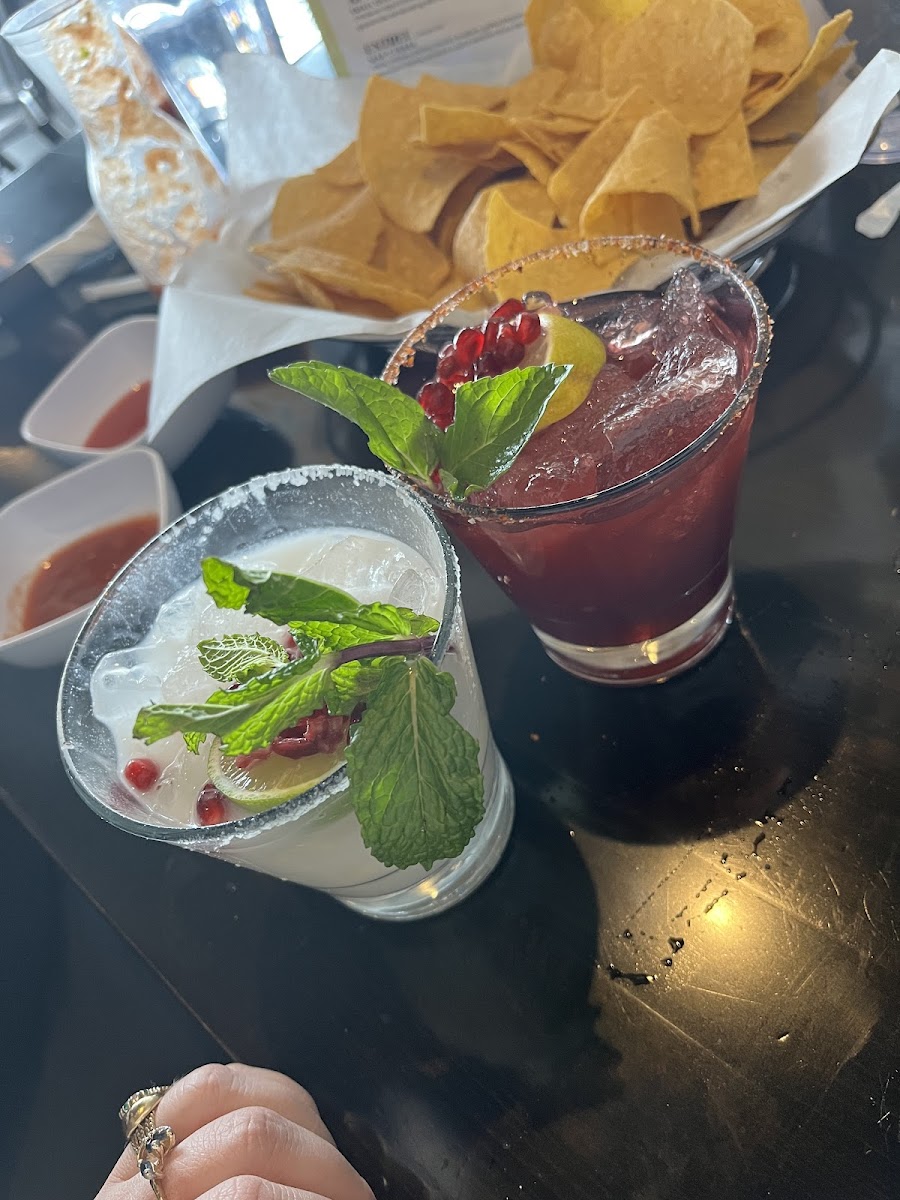 Limon y Sal Mexican Kitchen - Photo 7
