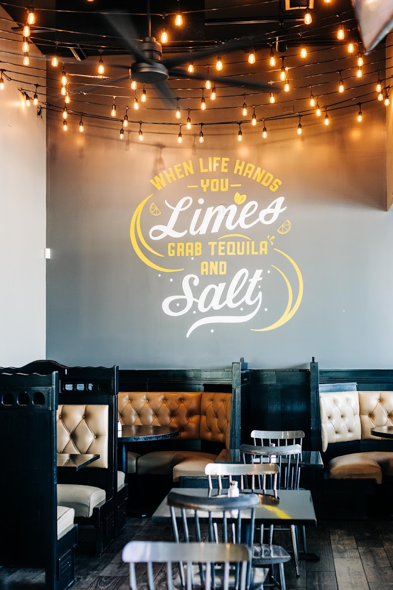 Limon y Sal Mexican Kitchen - Photo 8
