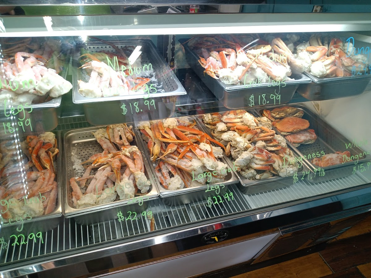 H&L Seafood Market - Photo 9