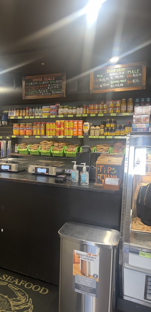 H&L Seafood Market - Photo 6