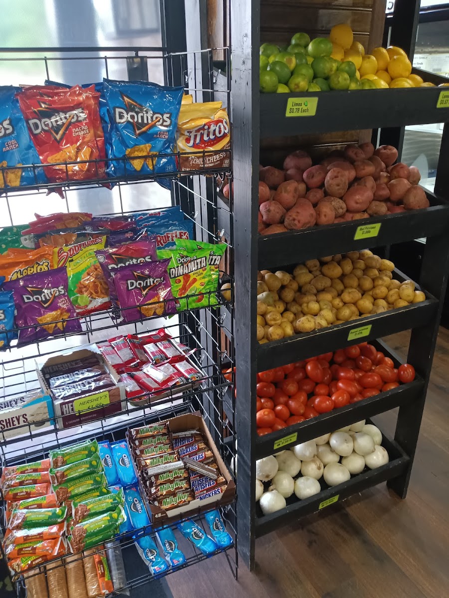 H&L Seafood Market - Photo 7